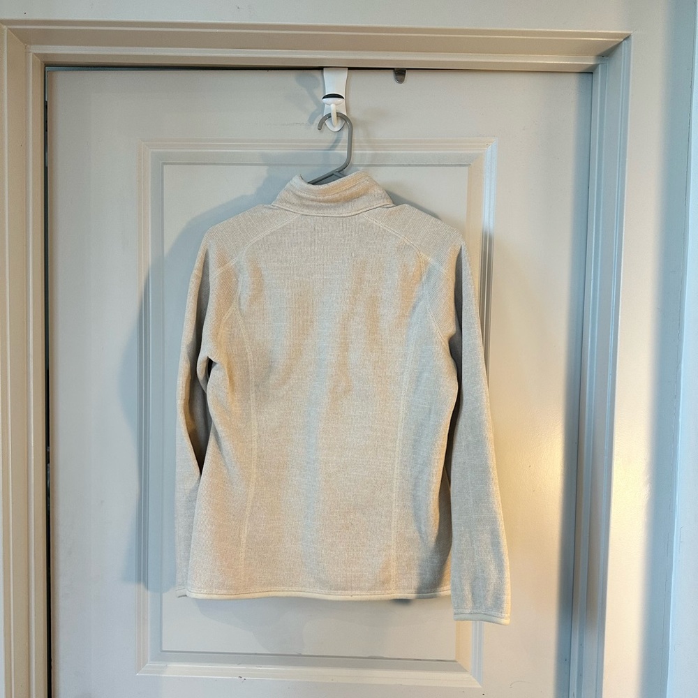 Patagonia Cream/Oat Better Sweater, size Medium - Picture 9 of 12
